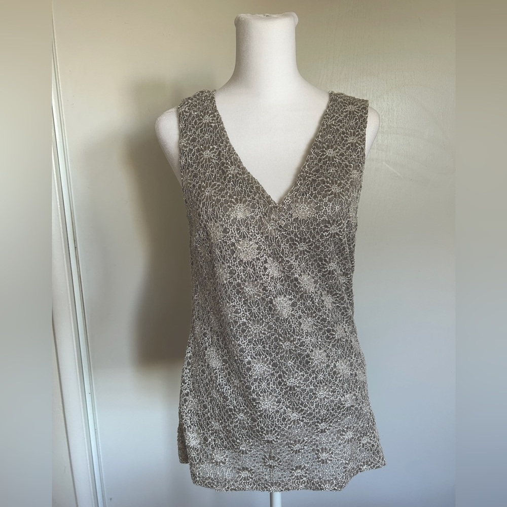 Beautiful Banana Republic dressy tank